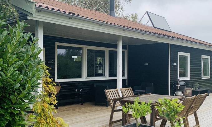 Yderby House | Cozy and very peaceful Cottage only 3 min. to the beach!