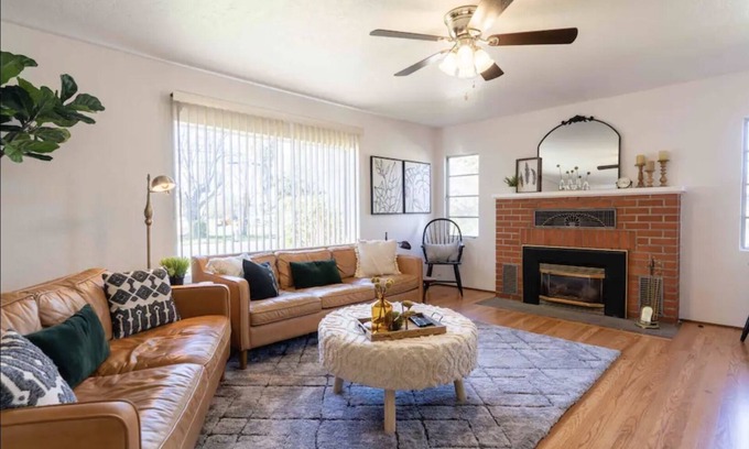 Cascade Cottage | Cozy Anderson Cottage close to everything!