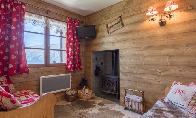 Villard-Reculas Apartment | cozy apartment - 70m2 in traditional chalet - the slopes