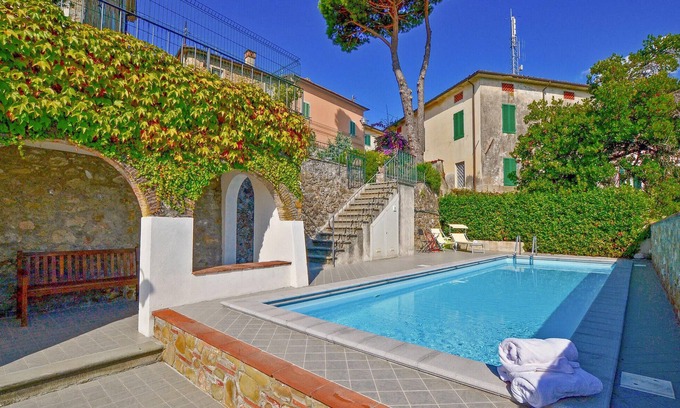 Pedona Apartment | Cozy apartment in Camaiore with WiFi