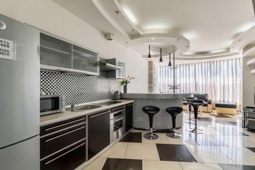 Dnipro Apartment | Cozy Apartment in Most City Center
