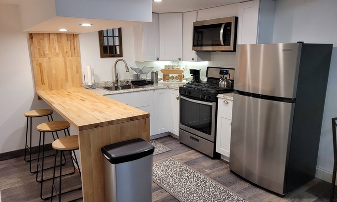 East Shoreham Apartment | Cozy apartment in quaint Ridge with AC, WiFi