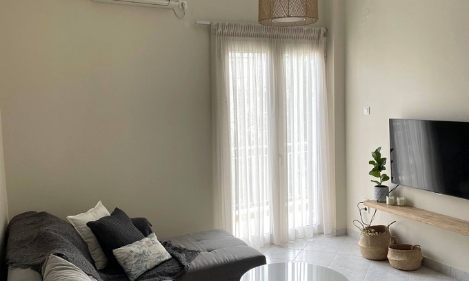 Kiato Apartment | Cozy apartment in the center of Kiato