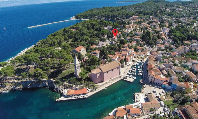 Veli Losinj Apartment | Cozy apartment in Veli Losinj with WiFi