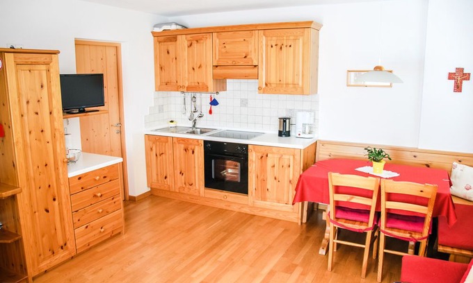 Caminata di Tures Apartment | Cozy Apartment Enzian with Mountain View, Wi-Fi, Garden & Terrace; Parking Available