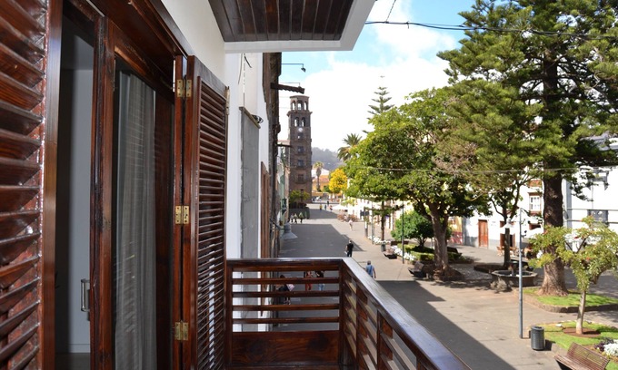 Historical Center Condo | Cozy apartment with balcony facing the Plaza de la Concepción, ideal for families.