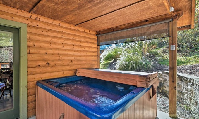 Weaverville Cabin | Cozy Asheville-Area Cabin w/Hot Tub & Fireplace!