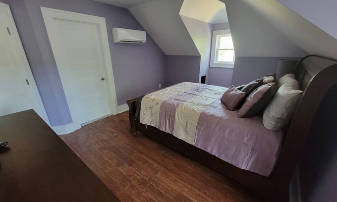 South Kortright Bed & Breakfast | Cozy B&B with WiFi and AC in charming South Kortright