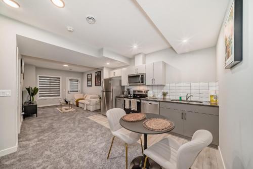 Northwest Calgary Apartment | Cozy Basement Suite