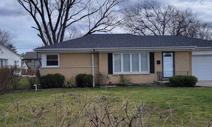 Glenview House | Cozy Basement with its own private entrance. 2 bedrooms and 1 full bath.