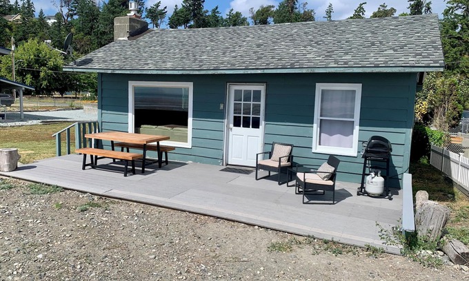 Camano Island Cabin | Cozy Beach Front Cabin With Stunning Views