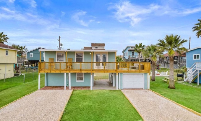 Jamaica Beach House | Cozy Beach House w/Fire Pit, Deck & Game Room