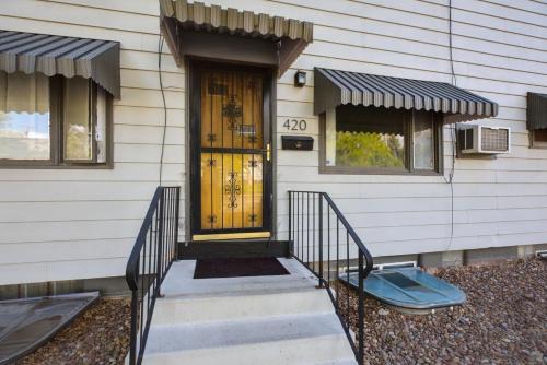 Great Falls Apartment | Cozy Boho Hideaway 1BR Retreat Smart TV