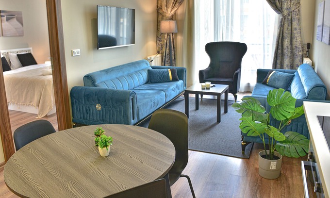 Esenyurt Apartment | Cozy & Bright 1-Bedroom Apt near City Center AVM