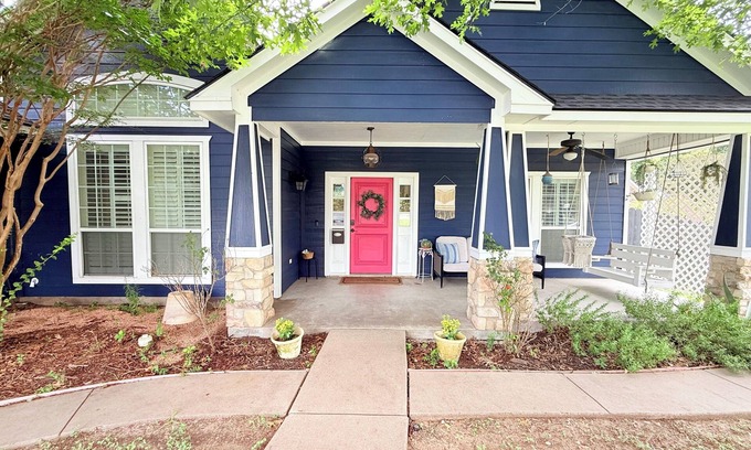 Lancaster House | Cozy Bungalow Near Downtown - Pool, Fire Pit, Custom Loft, Family Friendly