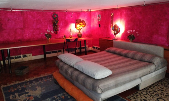 Garbatella Apartment | Cozy business room 100 mt. from Piramide Station and Garbatella metro station