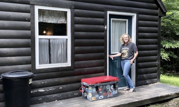 The Forks Cabin | Cozy cabin situated in the woods of Maine