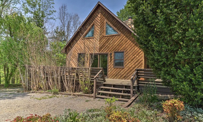 Weaverville Cabin | Cozy Cabin w/ Mtn Views, - 7 Mi to Weaverville!