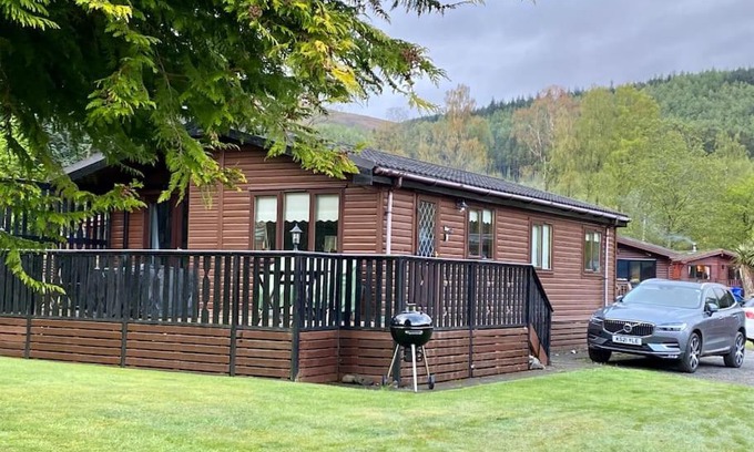 Rowardennan Ski Chalet | Cozy Cabin with Stunning Loch Lomond Views