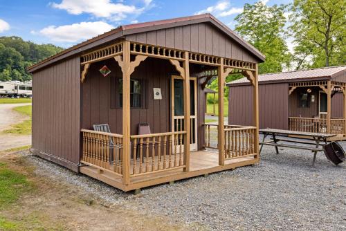 Mifflinburg House | Cozy Cabin4 Within Campground
