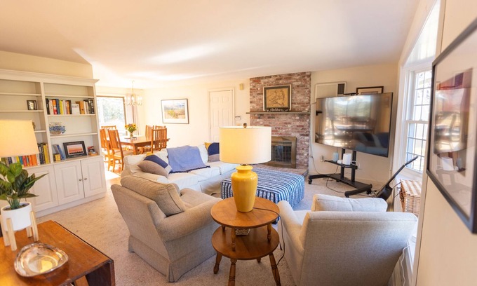 Yarmouth Port House | Cozy Cape House - Family Friendly with Great Outdoor Space