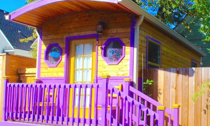 Mississippi District House | Cozy caravan in Mississippi area of Portland with WiFi, AC