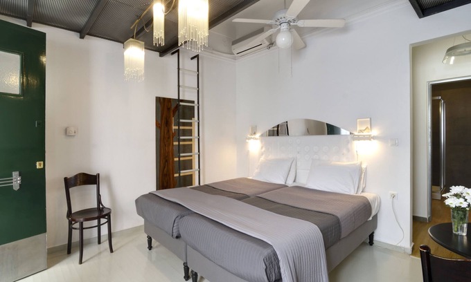 Pangrati Apartment | Cozy, Central Studio with Garden