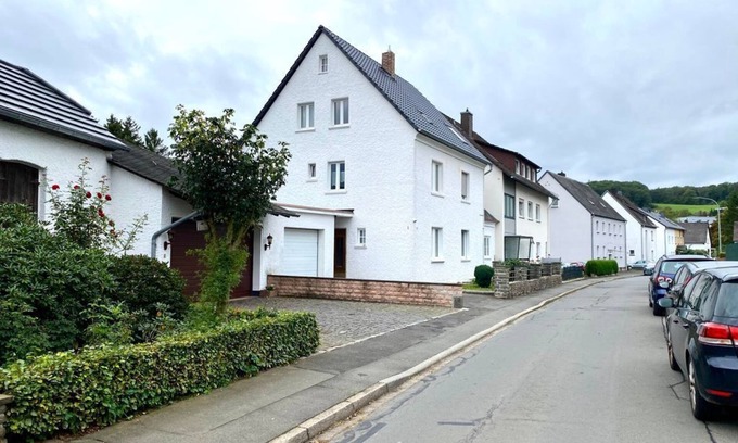 Daun Apartment | Cozy City Apartment Daun - 2-bett-ferienwohnung Dusche/wc