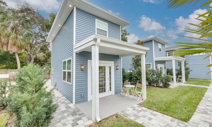 Downtown Dunedin House | Cozy & Clean Tiny Home w/Pool in Heart of Downtown Dunedin