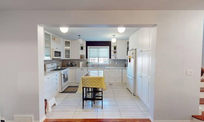 Cougar Ridge House | Cozy&comfy family size house. Beautiful location, near COP. Pet friendly &Clean.