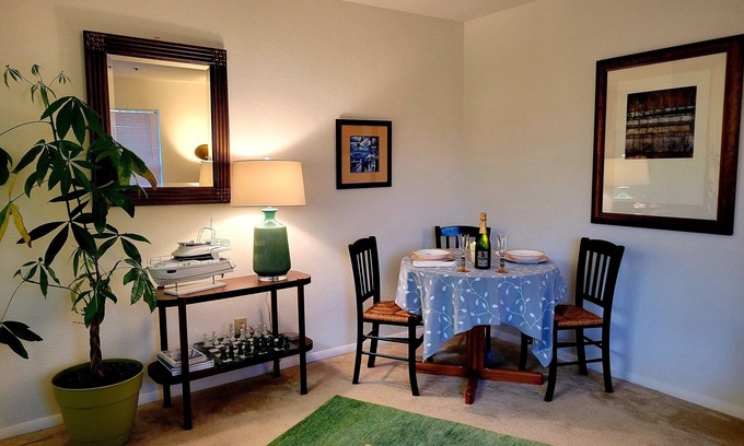 Parole Apartment | Cozy Condo Near City Dock - Your Perfect Annapolis Getaway!