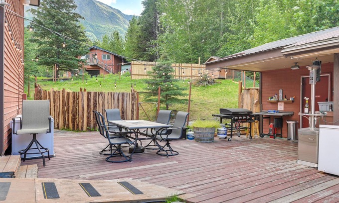 Cooper Landing Apartment | Cozy Cooper Landing Haven: Mtn View, Near River!
