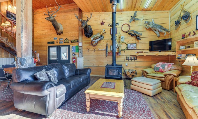 Cora Cabin | Cozy Cora Studio Cabin w/Wind River Mtn Views