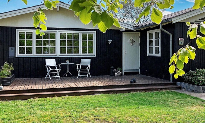 Fjellerup House | Cozy Cottage by the Sea-By Traum