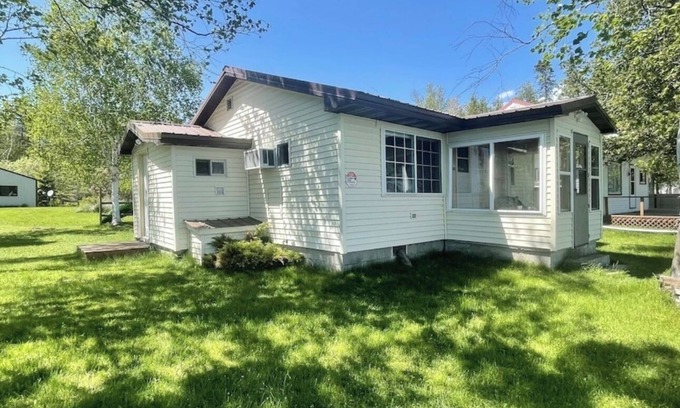 Manistique Cottage | Cozy Cottage on Indian Lake with Dock and A/C