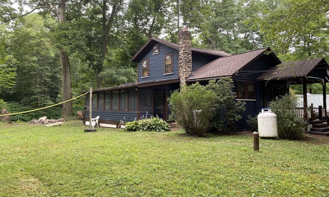 Nisbet House | Cozy Cottage on Lycoming Creek