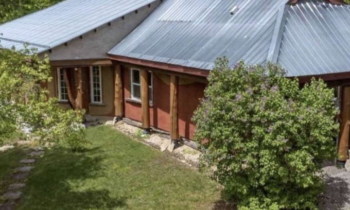 Madoc Cottage | Cozy Cottage with beautiful private 3 acres forest in heart of Madoc/ Marmora ON