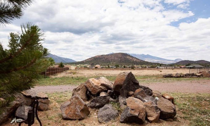 Flagstaff House | Cozy Cottage with Garage! - Private Getaway