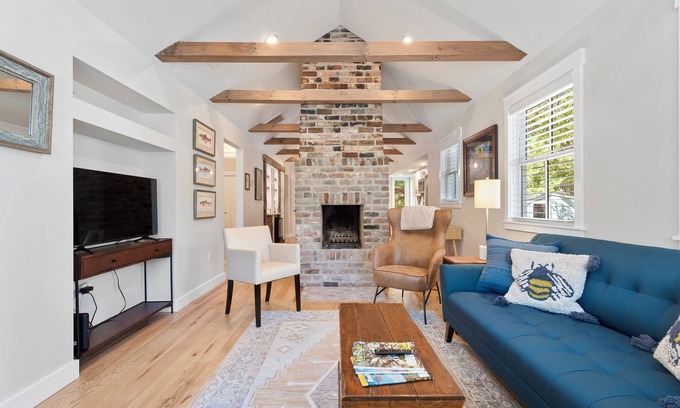 Flat Rock Cottage | Cozy Cottage within walking distance to all that Historic Flat Rock has to offer