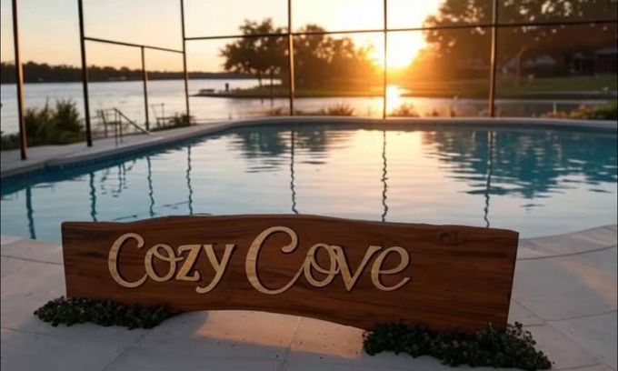Crescent Lakes House | Cozy Cove by Disney Universal Pool Home