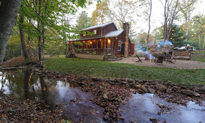 Rector Cabin | Cozy Creekside Cabin + Walking Trails, AC, Wifi