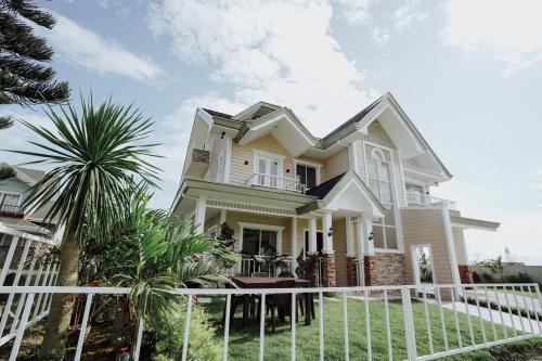 Canlubang House | Cozy Crib Saratoga in Tagaytay Midlands with Breakfast