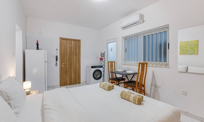 Msida Apartment | Cozy Designer Studio in Msida