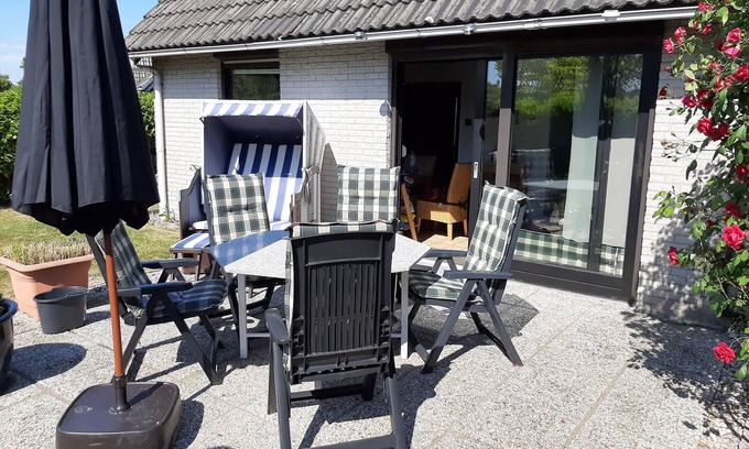 Herkingen House | Cozy detached vacation home with garden near the beach
