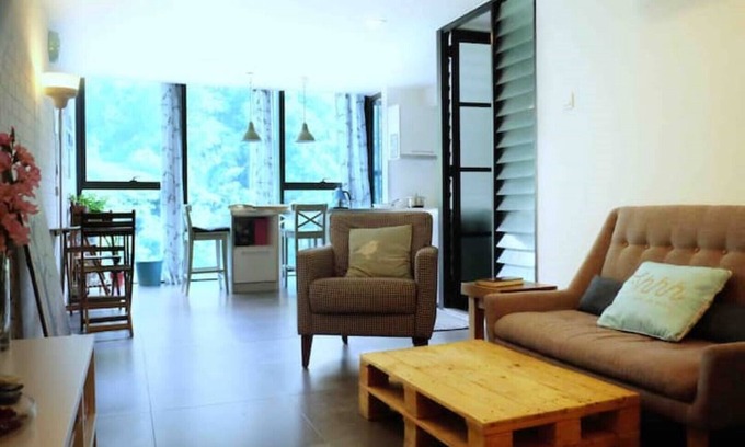 Petaling Jaya Apartment | Cozy duplex facing misty hill