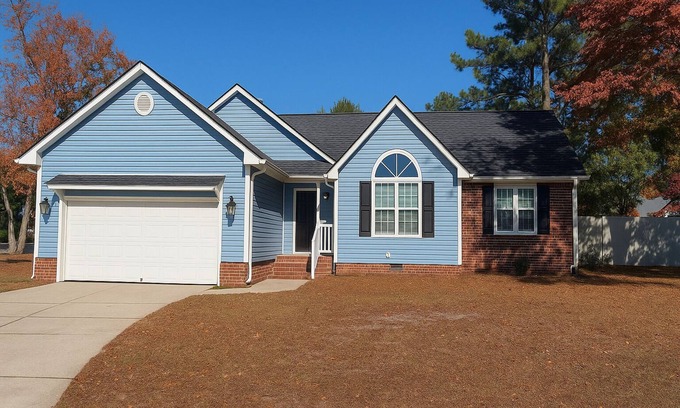 Fayetteville House | Cozy Entire House in the heart of Fayetteville, NC. Pet Friendly!