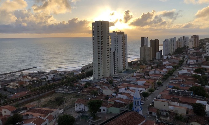 Praia do Meio Apartment | Cozy, familiar and close to the sea.