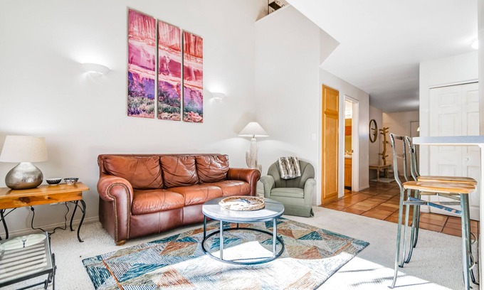 Moab South Valley Condo | Cozy, Family-Friendly Townhouse with Free WiFi & a Seasonal Shared Pool & Spa