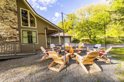 Bryson City House | Cozy Family Getaway w Games Hot Tub & Fire Pit