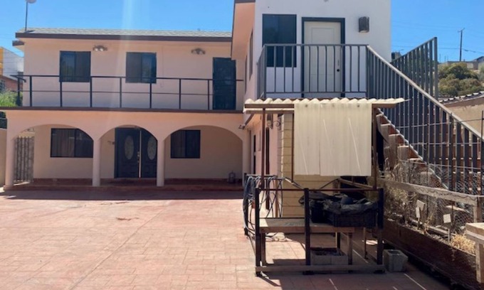 Ensenada House | Cozy family home 10-15min near tourist entertainment